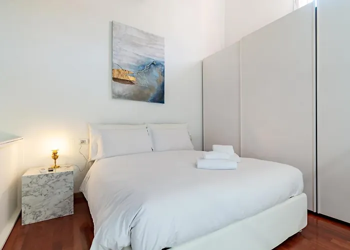 Housmart San Mamolo 6 *